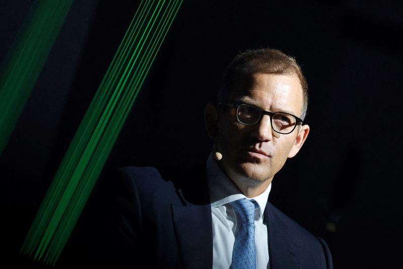 © Reuters. FILE PHOTO: Czech businessman Daniel Kretinsky speaks at a conference in Prague, Czech Republic, October 17, 2023.    REUTERS/David W Cerny/File Photo