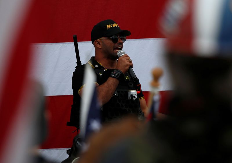 © Reuters. FILE PHOTO: Proud Boys president Enrique Tarrio speaks at a rally in Portland, Oregon, US on September 26, 2020. REUTERS/Jim Urquhart/File Photo