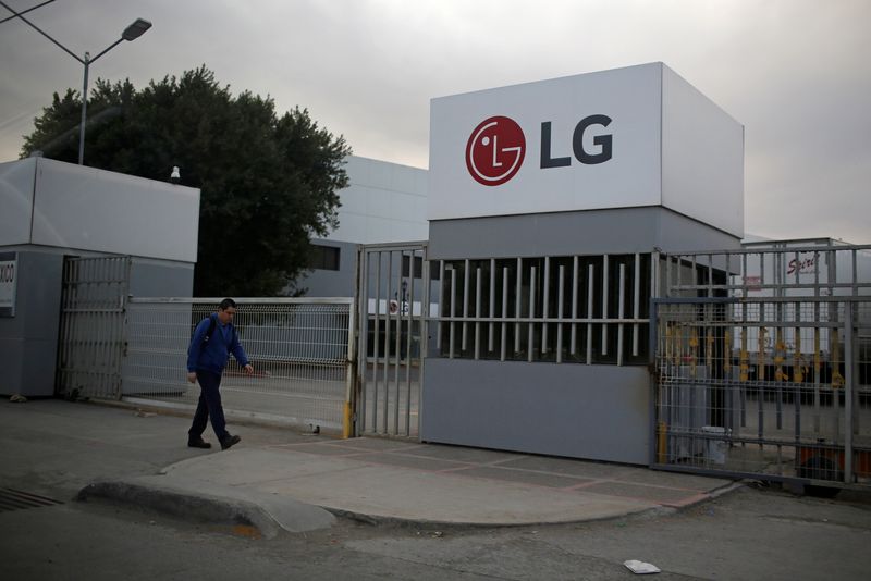 &copy; Reuters. FILE PHOTO: A worker walks by one of the entrances to LG Electronics Reynosa at an industrial park in Reynosa, Mexico January 10, 2019. Picture taken January 10, 2019. REUTERS/Tomas Bravo/File Photo