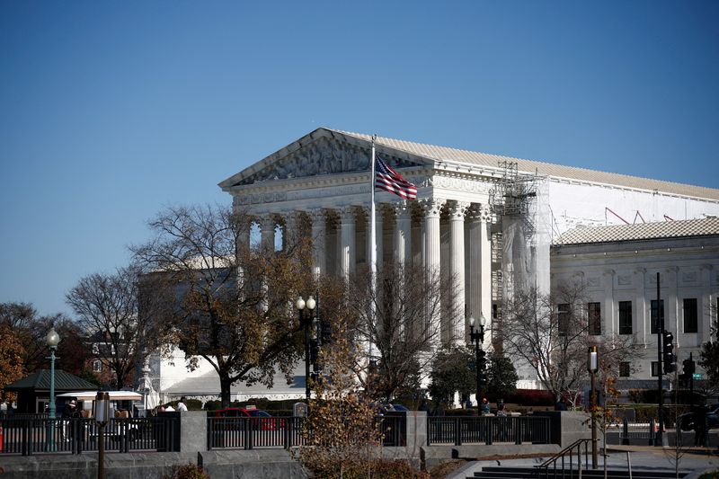 &copy; Reuters. FILE PHOTO: A view of the U.S. Supreme Court in Washington, D.C., U.S., December 2, 2024. REUTERS/Benoit Tessier/File Photo