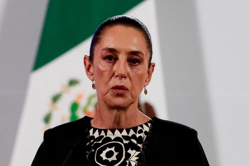 &copy; Reuters. Presidente do México, Claudia Sheinbaum, discursa no Palácio Nacional na Cidde do Méxicon21/01/2025 REUTERS/Henry Romero