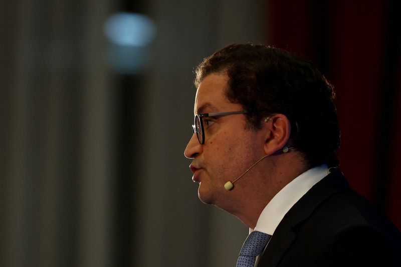 &copy; Reuters. FILE PHOTO: Portugal's finance minister Joaquim Miranda Sarmento speaks during a press conference on the 2025 budget draft, in Lisbon, Portugal, October 10, 2024. REUTERS/Pedro Nunes/File Photo