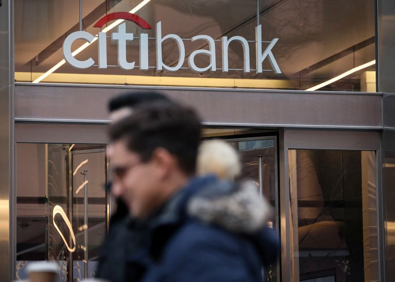  Workers exit the Citi Headquarters successful  New York, U.S., January 22, 2024.  REUTERS/Brendan McDermid/File Photo