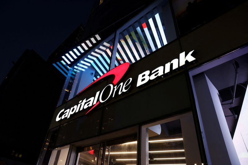 © Reuters. FILE PHOTO: Signage is seen outside a Capital One Bank in Manhattan, New York, U.S., November 12, 2021. REUTERS/Andrew Kelly/File Photo