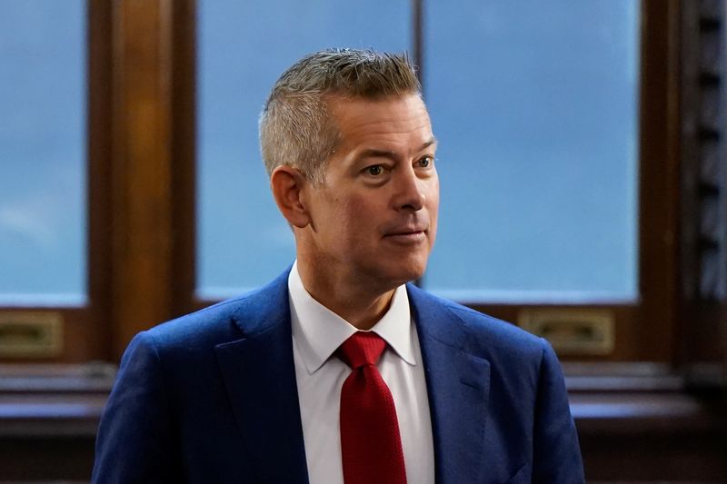 &copy; Reuters. FILE PHOTO: U.S. Transportation secretary nominee Sean Duffy arrives to meet with U.S. Senator Cynthia Lummis (R-WY) on Capitol Hill in Washington, U.S., December 11, 2024. REUTERS/Elizabeth Frantz/File Photo