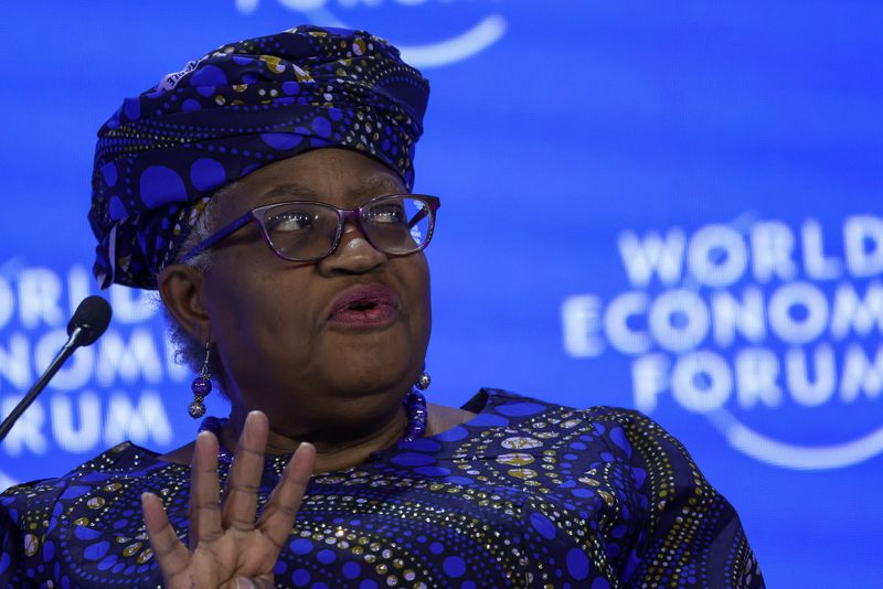 &copy; Reuters. FILE PHOTO: Director-General World Trade Organization (WTO), Ngozi Okonjo-Iweala speaks during the 55th annual World Economic Forum (WEF) meeting in Davos, Switzerland, January 21, 2025. REUTERS/Yves Herman/File Photo