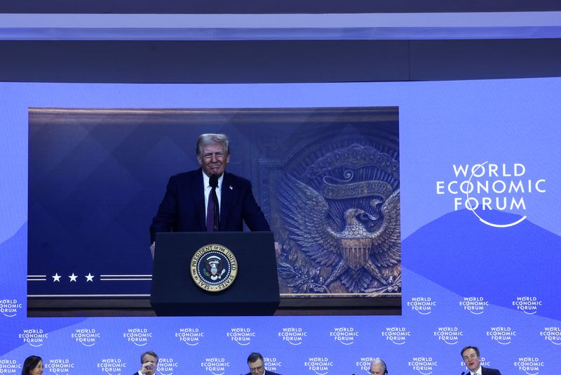 &copy; Reuters. Trump discursa via vídeo no Fórum Econômico Mundial, em Davosn23/01/2025nREUTERS/Yves Herman