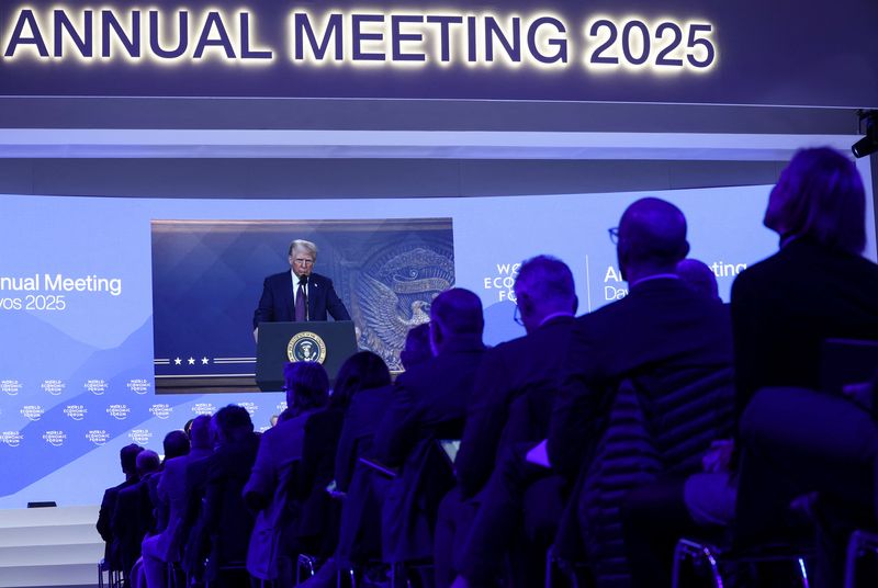 &copy; Reuters. U.S. President Donald Trump makes a special address remotely during the 55th annual World Economic Forum (WEF) meeting in Davos, Switzerland, January 23, 2025. REUTERS/Yves Herman