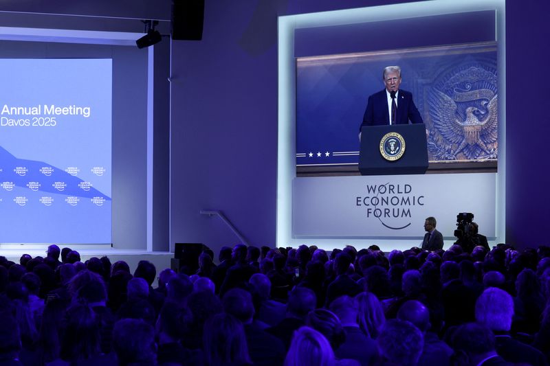 &copy; Reuters. U.S. President Donald Trump makes a special address remotely during the 55th annual World Economic Forum (WEF) meeting in Davos, Switzerland, January 23, 2025. REUTERS/Yves Herman