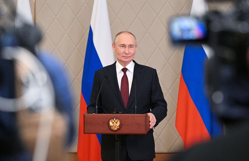 &copy; Reuters. Il presidente russo Vladimir Putin partecipa a una conferenza stampa dopo il vertice dell'Organizzazione del Trattato di Sicurezza Collettiva (CSTO) ad Astana, Kazakistan, 28 novembre 2024. Sputnik/Ramil Sitdikov