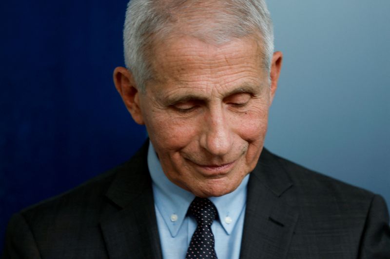  NIH National Institute of Allergy and Infectious Diseases Director Anthony Fauci joins White House Press Secretary Karine Jean-Pierre for the daily press briefing at the White House in Washington, U.S. November 22, 2022.  REUTERS/Jonathan Ernst/File Photo