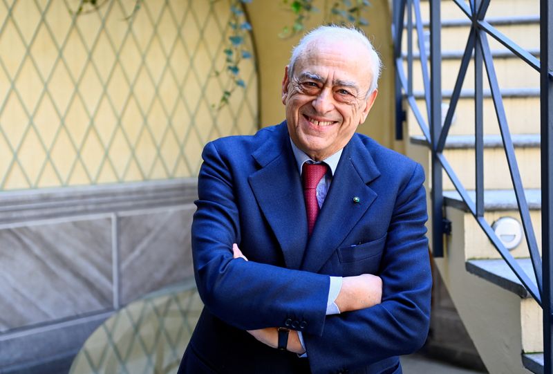 © Reuters. FILE PHOTO: Italian businessman Francesco Gaetano Caltagirone poses for a photograph at a news conference held by Italian banker Claudio Costamagna, a candidate for the chairman role at Generali, and Luciano Cirina, a candidate for the chief executive officer (CEO) role and the company's current head of Austria, in Milan, Italy, March 25, 2022. REUTERS/Flavio Lo Scalzo/File Photo