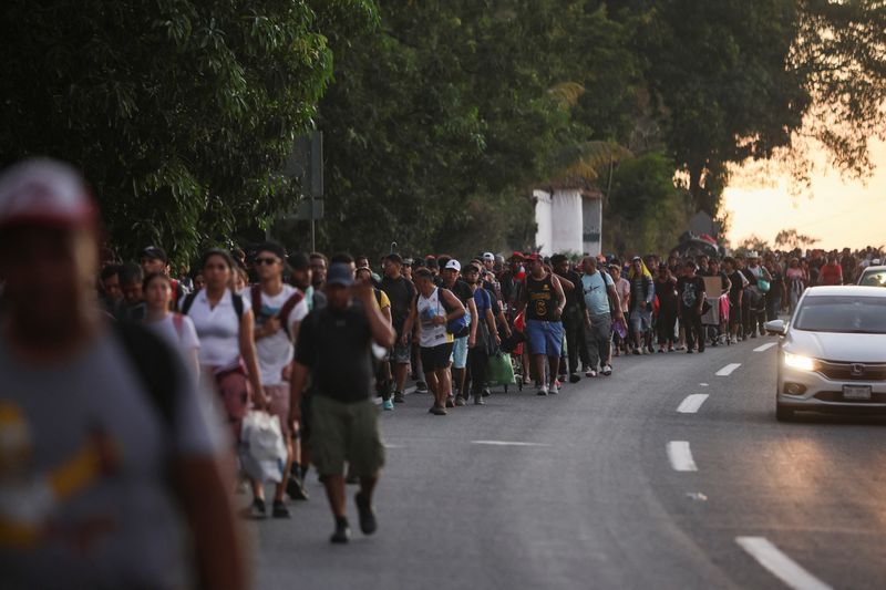 &copy; Reuters. Caravana de imigrantes em Huehuetan, no Méxicon 26/1/2025   REUTERS/Damian Sanchez