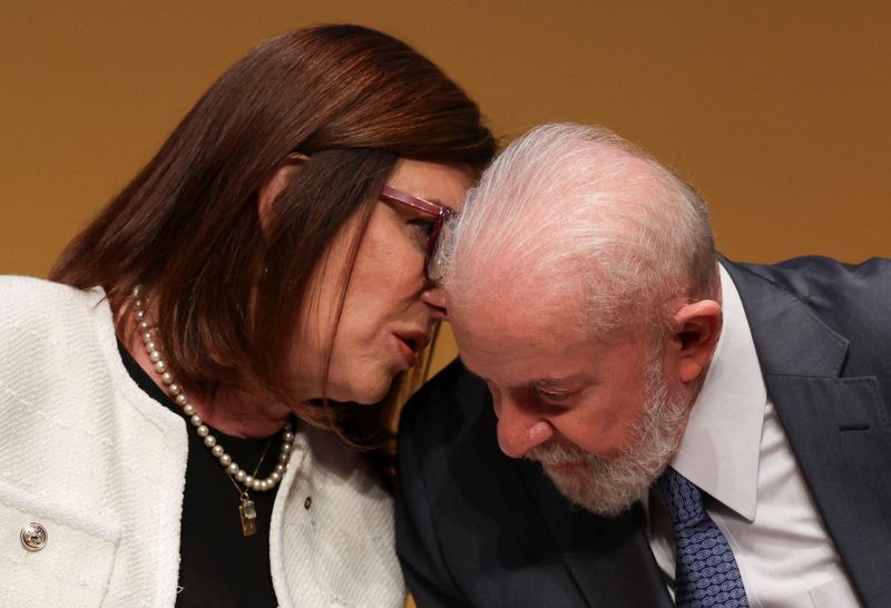 &copy; Reuters. Presidente Luiz Inácio Lula da Silva e CEO de Petrobras, Magda Chambriard