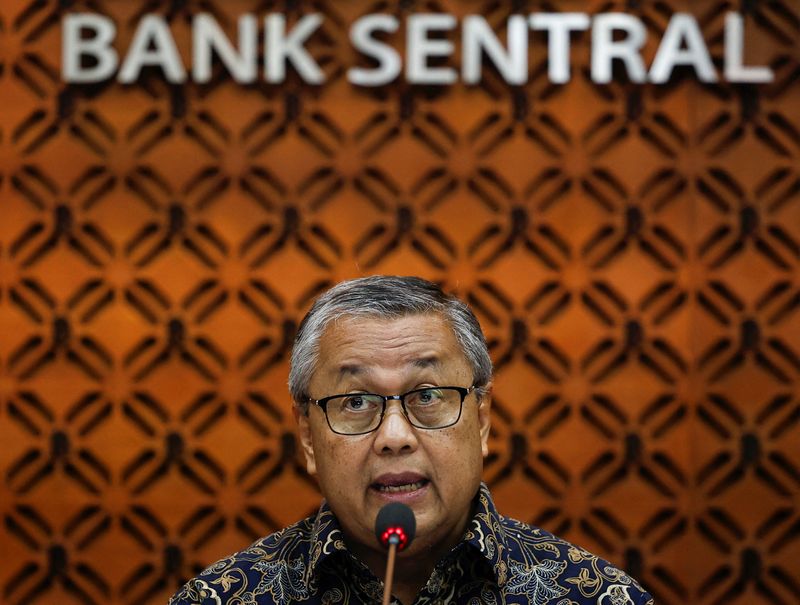 Some Indonesia lawmakers eye removing central bank governor, Tempo magazine reports