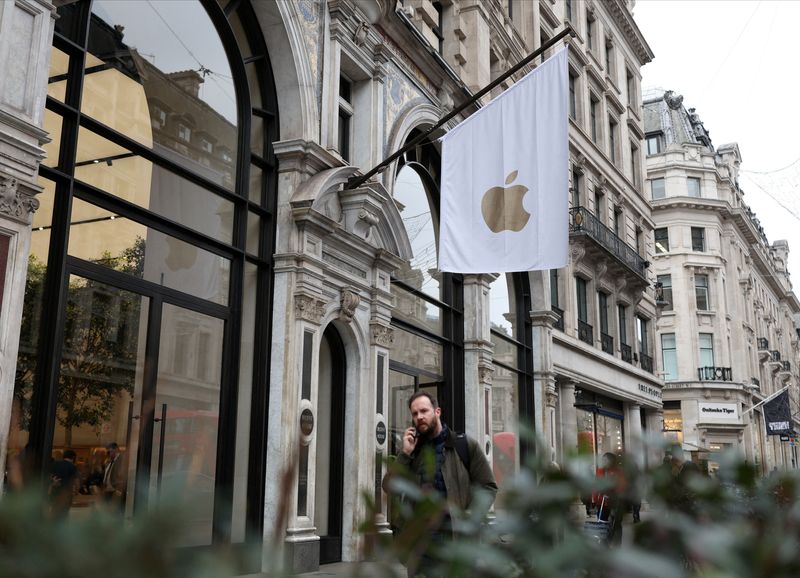 &copy; Reuters. Loja da Apple em Londresn 13/1/2025   REUTERS/Isabel Infantes