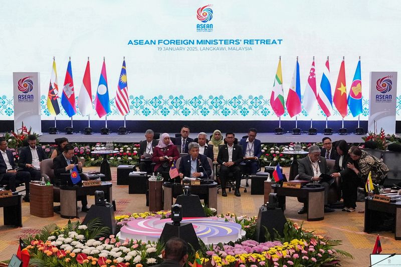 Malaysia says ASEAN plans U.S summit to discuss tariff concerns