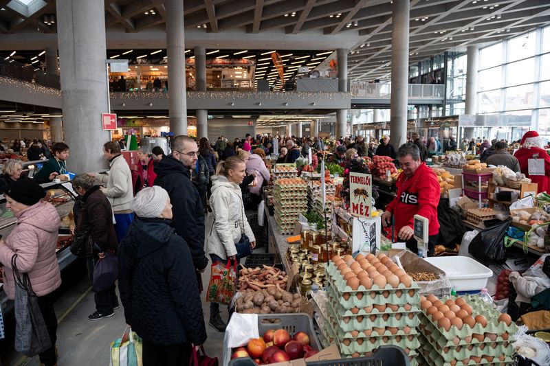 &copy; Reuters. Mercado em Budapesten03/12/2022. REUTERS/Marton Monus/File photo