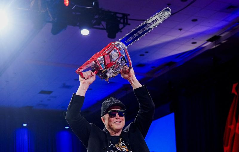 Elon Musk wields chainsaw at conservative gathering, a gift from Argentina's Milei