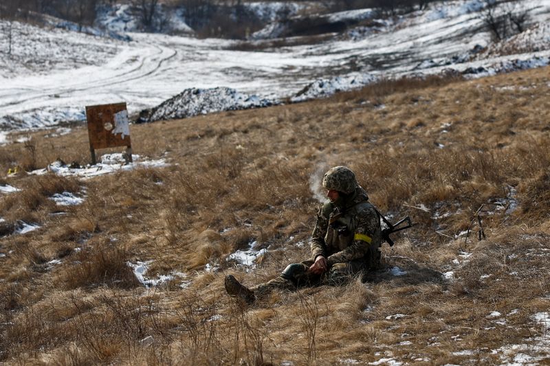 Democratic, Republican lawmakers propose resolution backing Ukraine