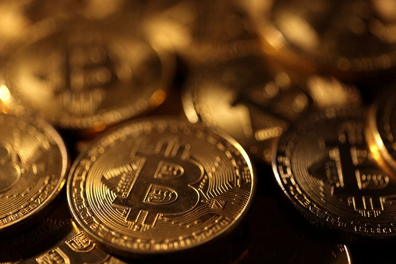 Bitcoin falls by 5% at $84,201