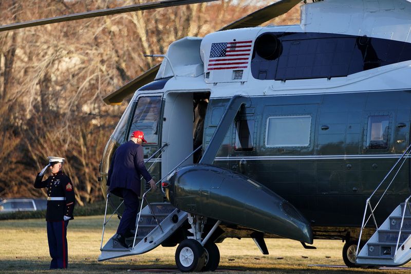 Trump Marine One helicopter trip disrupts flights at Washington airport