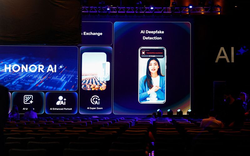 China's Honor announces $10 billion investment in AI devices