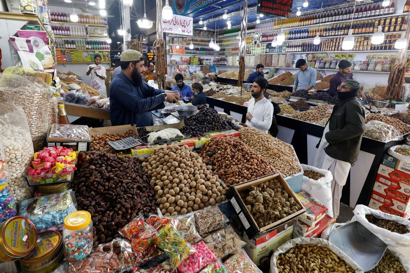 Pakistan consumer inflation slows to weakest in nearly a decade