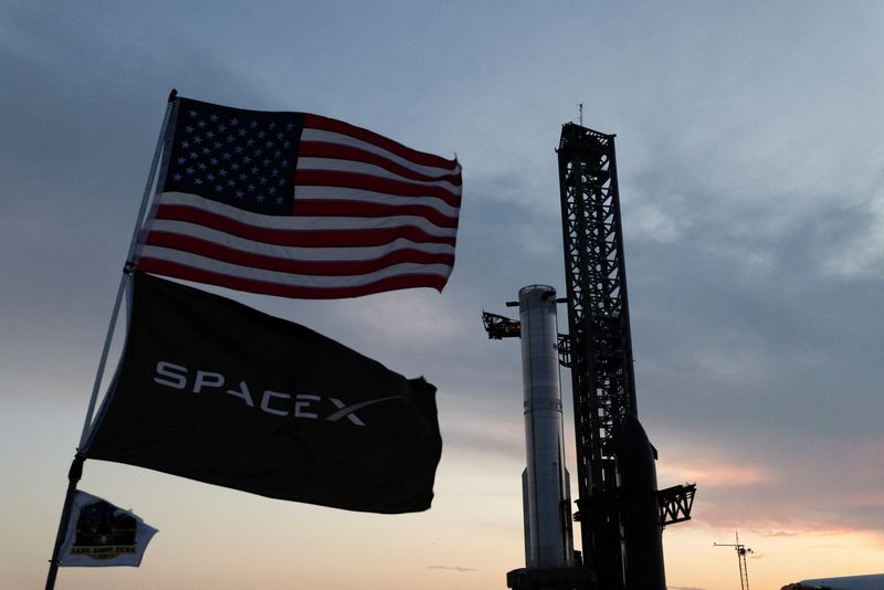 SpaceX postpones Starship test flight over unspecified ship issue