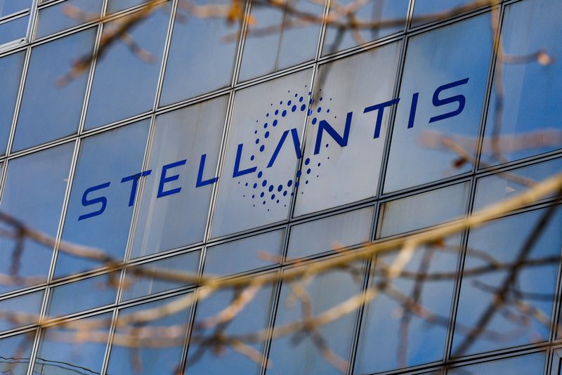 Stellantis warns dealers of pain from tariffs, says in talks with Trump administration