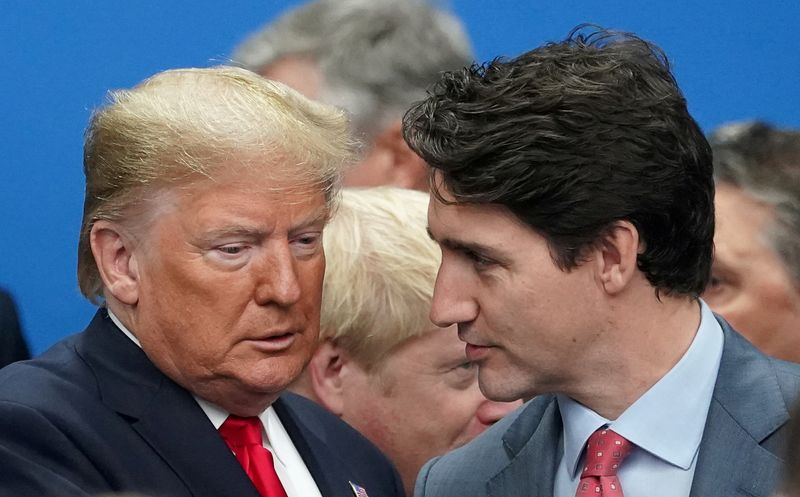 &copy; Reuters. Presidente dos EUA, Donald Trump, e primeiro-ministro do Canadá, Justin Trudeau, durante cúpula da Otan, em Watford, no Reino Unidon04/12/2019nREUTERS/Kevin Lamarque