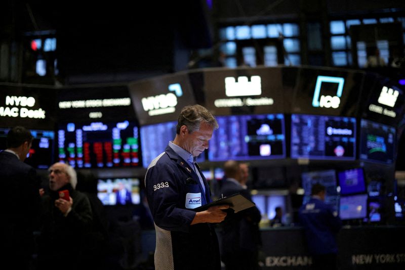 &copy; Reuters. Operadores na Bolsa de Valores de Nova Yorkn07/04/2025 REUTERS/Brendan McDermid