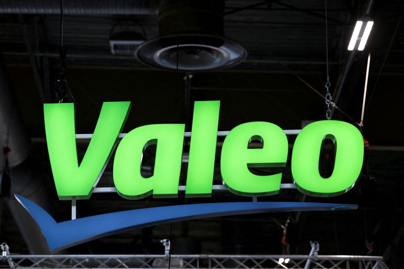 &copy; Reuters. FILE PHOTO: Valeo signage is displayed at the JEC World Composites Show at the Villepinte Exhibition Center, near Paris, France, March 4, 2025. REUTERS/Benoit Tessier/File Photo