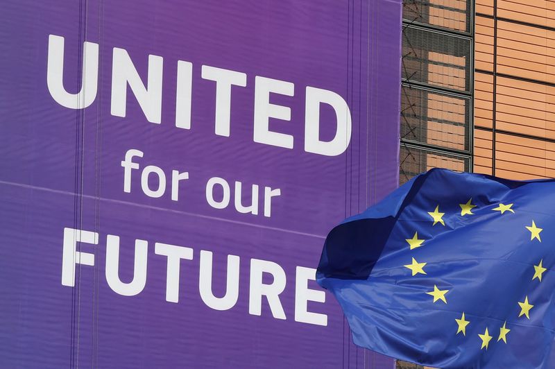 &copy; Reuters. Bandeira da União Europeia em Bruxelasn 9/4/2025   REUTERS/Yves Herman