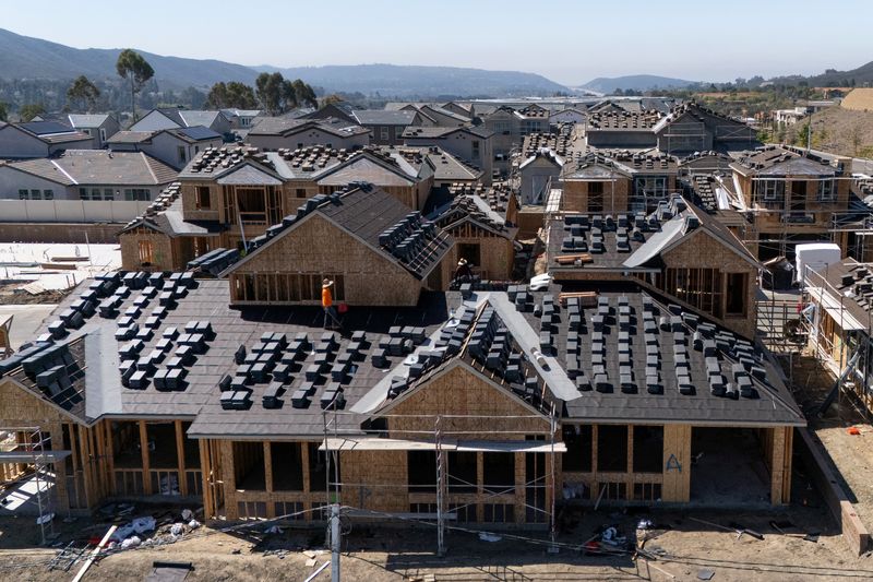 &copy; Reuters. A drone shows a view of new single family home construction in San Diego, California, U.S., March 25, 2025.  REUTERS/Mike Blake/File Photo