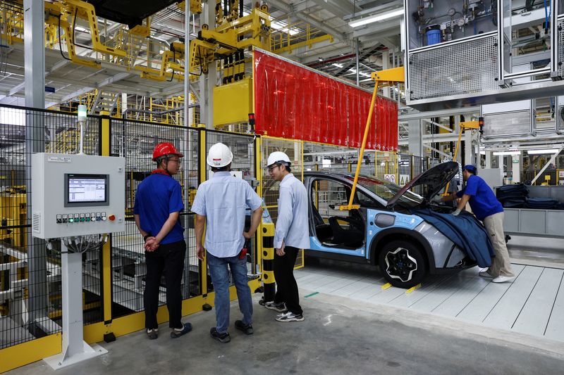 Thai economy improved in April on increased manufacturing, central bank says