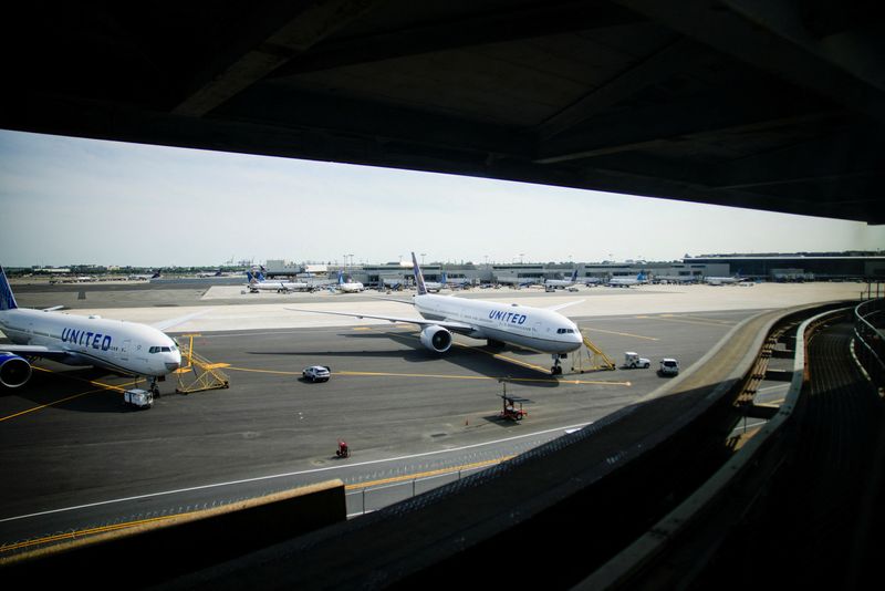 Newark airport runway to reopen Monday after construction