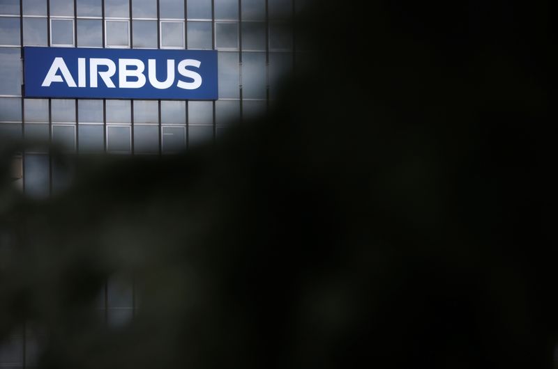 &copy; Reuters. Logo da Airbus em edifício de Toulouse, na Françan11/03/2021nREUTERS/Stephane Mahe
