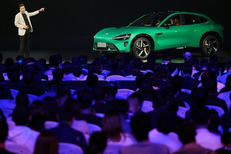 &copy; Reuters. Xiaomi lança utilitário esportivo elétrico YU7 em Pequim.nREUTERS/Florence Lo