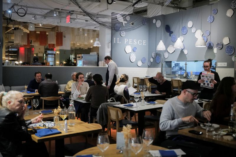 &copy; Reuters. Restaurante em Nova Yorkn09/04/2025. REUTERS/Jeenah Moon/File Photo