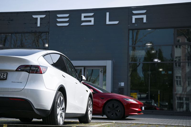 &copy; Reuters. Loja da Tesla em Berlim, Alemanhan23/4/2025 REUTERS/Annegret Hilse/Arquivo