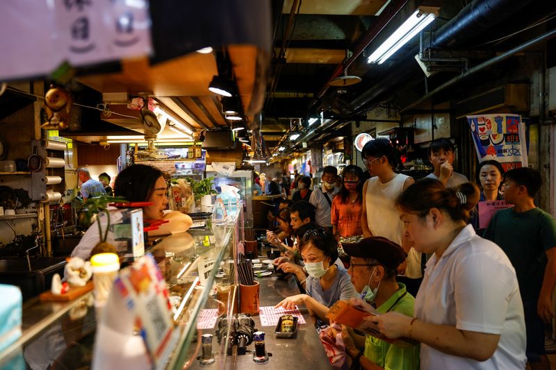 China May services activity grows despite US tariff concerns, Caixin PMI shows