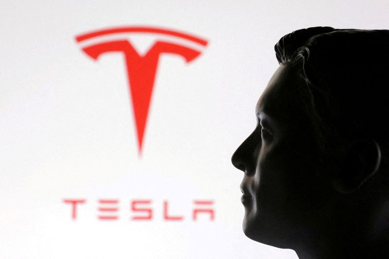Cổ phiếu Tesla bật tăng mạnh sau tin Musk chuẩn bị họp với Nhà Trắng