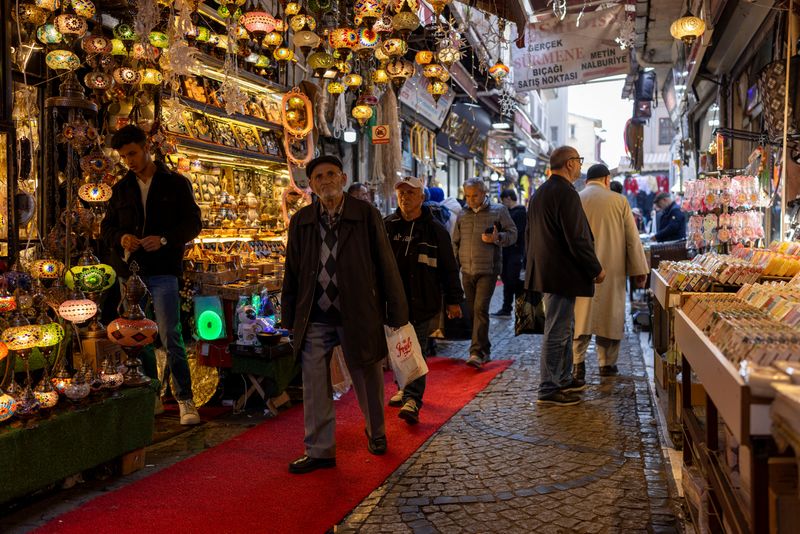 Turkey sees inflation at 28.5% in 2025 with single digits by 2027, programme says