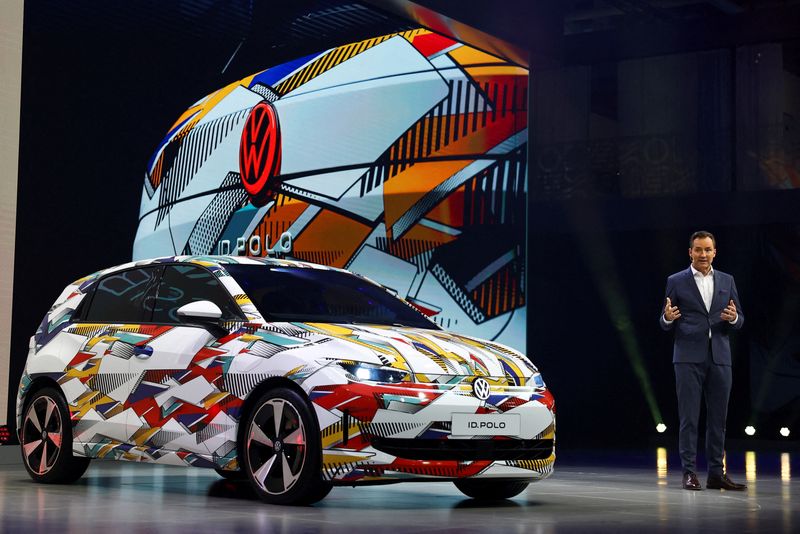 European automakers confront tariffs, Chinese rivalry at Munich car show