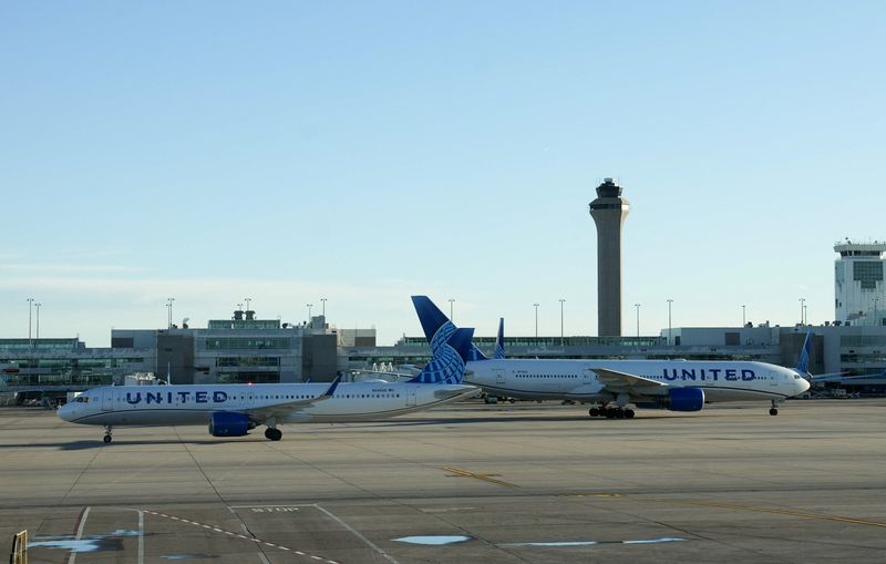 United Airlines and Spirit Airlines clash over business model