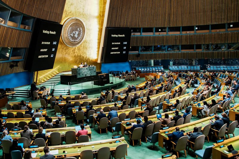 UN overwhelmingly endorses two-state solution declaration that condemns Hamas 
