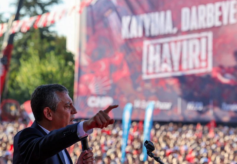 Tens of thousands protest against legal crackdown on Turkey's main opposition party