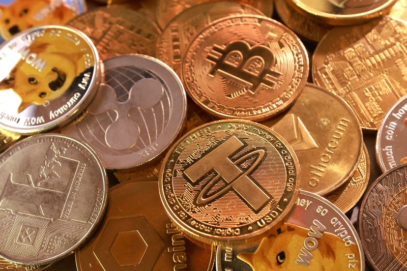 Exclusive-France threatens to block crypto licence ’passporting’ in EU regulatory fight