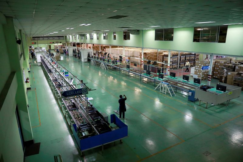Thai industrial sentiment hits 3-year low in August on politics, strong baht